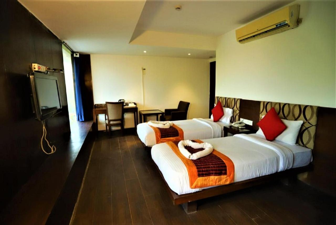 Hotel Arch International New Delhi Exterior photo