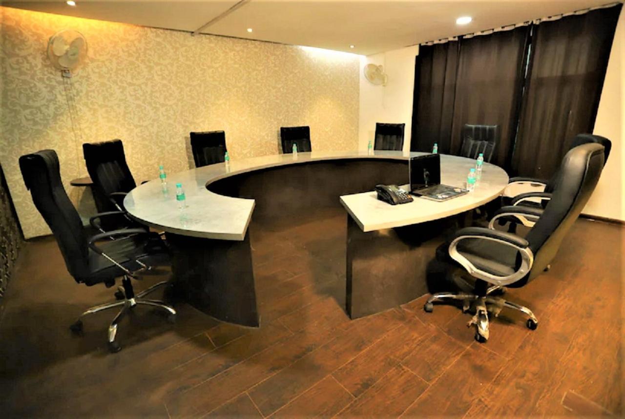 Hotel Arch International New Delhi Exterior photo