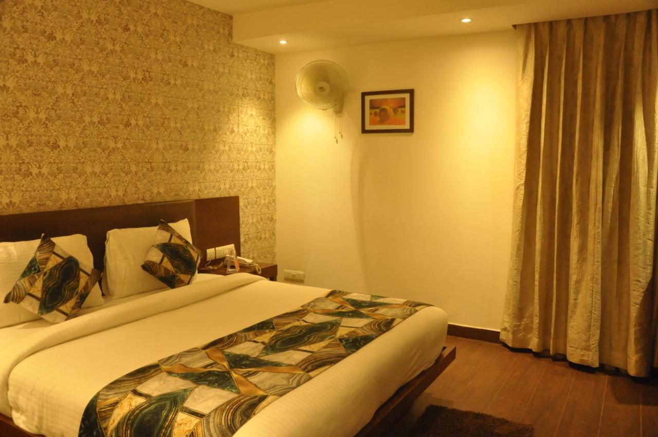 Hotel Arch International New Delhi Exterior photo